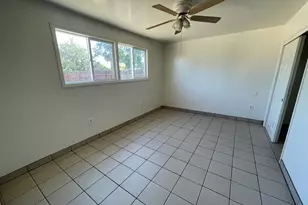 703 Flower St, Turlock, CA 95380 - Photo 8