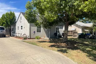 703 Flower St, Turlock, CA 95380 - Photo 2