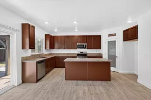1751 Red Alder Ave, Sacramento, CA 95834 - Photo 8