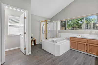 2721 Courtside Drive, Roseville, CA 95661 - Photo 32