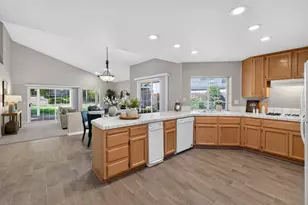 2721 Courtside Dr, Roseville, CA 95661 - Photo 14