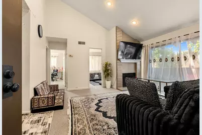 2229 Woodside Lane #8, Sacramento, CA 95825 - Photo 6