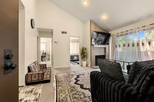2229 Woodside Ln, Sacramento, CA 95825 - Photo 6