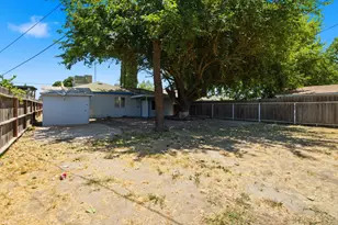 6807 N Cottage St, Winton, CA 95388 - Photo 34
