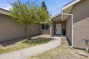 14 Cache River Cir, Sacramento, CA 95831 - Photo 8