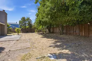 14 Cache River Cir, Sacramento, CA 95831 - Photo 6
