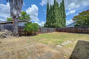 9 Thatcher Cir, Sacramento, CA 95823 - Photo 20