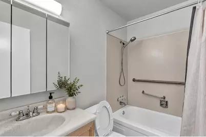 8748 Woodman Way #E, Sacramento, CA 95826 - Photo 8