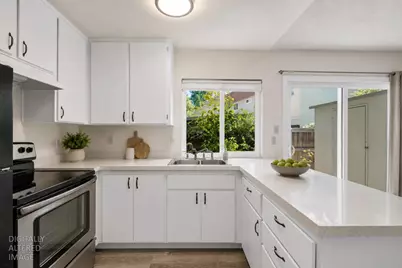 8748 Woodman Way #E, Sacramento, CA 95826 - Photo 6