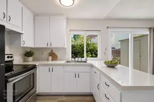 8748 Woodman Way, Sacramento, CA 95826 - Photo 6