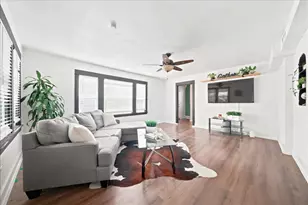 726 Rosalind Ave, Yuba City, CA 95991 - Photo 2