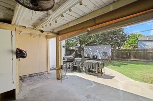 2136 W Rose St, Stockton, CA 95203 - Photo 2
