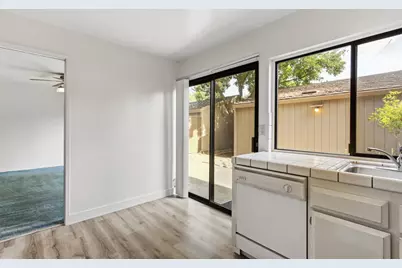 1061 Commons Drive, Sacramento, CA 95825 - Photo 10