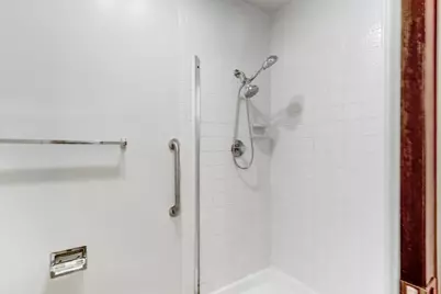 1061 Commons Drive, Sacramento, CA 95825 - Photo 16