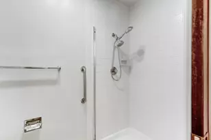 1061 Commons Dr, Sacramento, CA 95825 - Photo 16