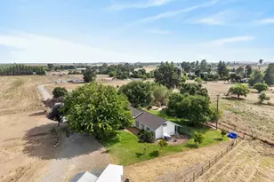 17500 E Collier Rd, Acampo, CA 95220 - Photo 2