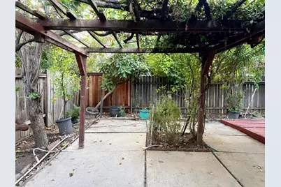 9184 Cerrolinda Circle, Elk Grove, CA 95758 - Photo 34