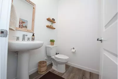 8758 Hg Madrigal Way, Elk Grove, CA 95624 - Photo 6