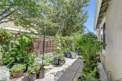 2272 Ellesmere Loop, Roseville, CA 95747 - Photo 28