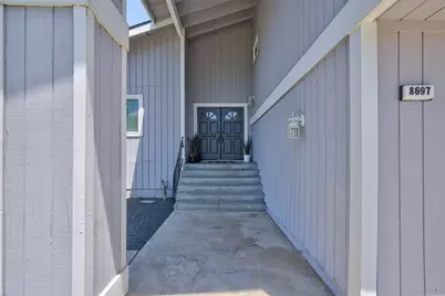 8697 Quail Oak Way, Orangevale, CA 95662 - Photo 4