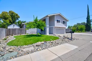 8697 Quail Oak Way, Orangevale, CA 95662 - Photo 2