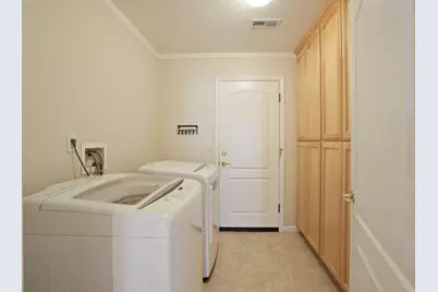 535 Village Drive, Galt, CA 95632 - Photo 32