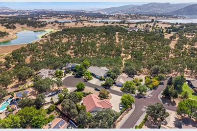 401 Oakridge Court, Valley Springs, CA 95252 - Photo 8