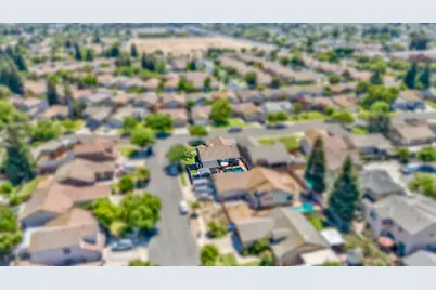 3327 Summer Creek Drive, Turlock, CA 95382 - Photo 8