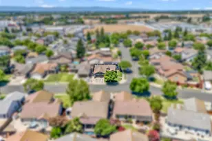 3327 Summer Creek Dr, Turlock, CA 95382 - Photo 4