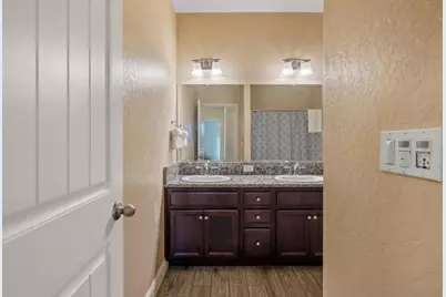 757 Strada Street, Lemoore, CA 93245 - Photo 28