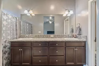 757 Strada Street, Lemoore, CA 93245 - Photo 40