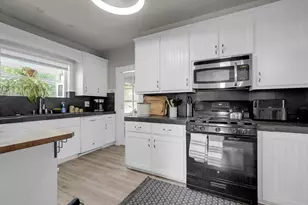 310 W I St, Oakdale, CA 95361 - Photo 8