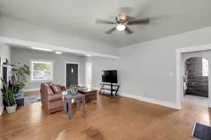 310 W I St, Oakdale, CA 95361 - Photo 6