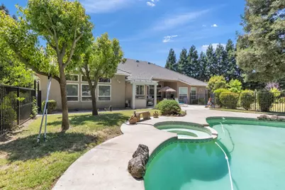 10714 N Las Casitas Circle, Stockton, CA 95212 - Photo 8