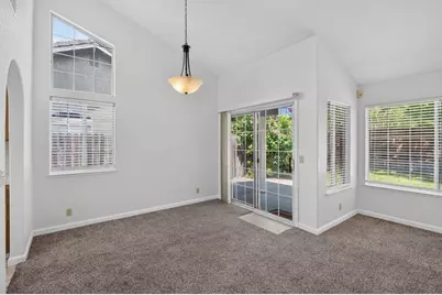 9475 Madrid Way, Elk Grove, CA 95758 - Photo 10