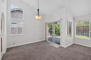 9475 Madrid Way, Elk Grove, CA 95758 - Photo 10