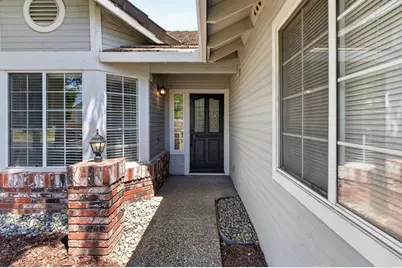 9475 Madrid Way, Elk Grove, CA 95758 - Photo 4