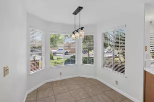 9475 Madrid Way, Elk Grove, CA 95758 - Photo 14