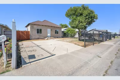 8015 36th Avenue, Sacramento, CA 95824 - Photo 1