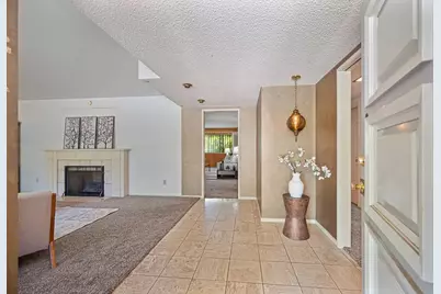 6111 Fordham Way, Sacramento, CA 95831 - Photo 8