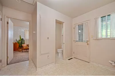 6111 Fordham Way, Sacramento, CA 95831 - Photo 22