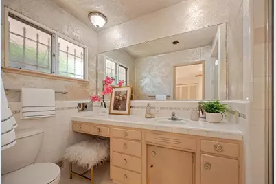 6111 Fordham Way, Sacramento, CA 95831 - Photo 36