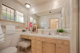 6111 Fordham Way, Sacramento, CA 95831 - Photo 36