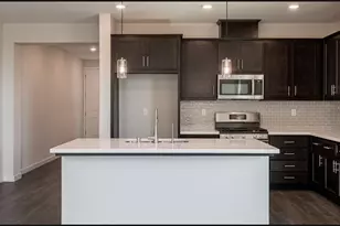 994 Shearwater Rd, Lathrop, CA 95330 - Photo 4