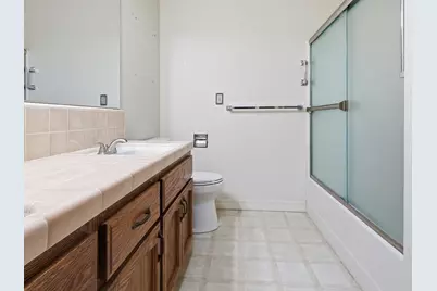 900 Multnomah Drive, Modesto, CA 95350 - Photo 18