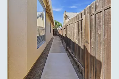 900 Multnomah Drive, Modesto, CA 95350 - Photo 32