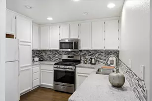 7957 Alpine View Dr, Roseville, CA 95757 - Photo 4