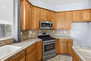 2039 Expedition Way, Sacramento, CA 95832 - Photo 18