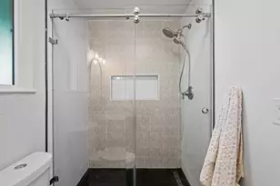 2100 9th St, Sacramento, CA 95818 - Photo 18