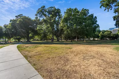 2100 9th Street, Sacramento, CA 95818 - Photo 32